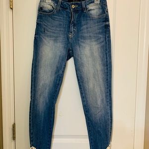 Kancan jeans new with cream crochet lace on ankle